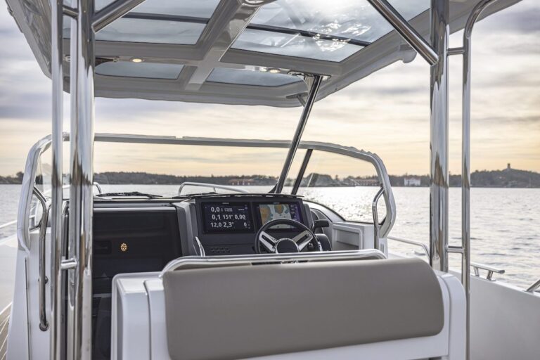 day boat nimbus t9